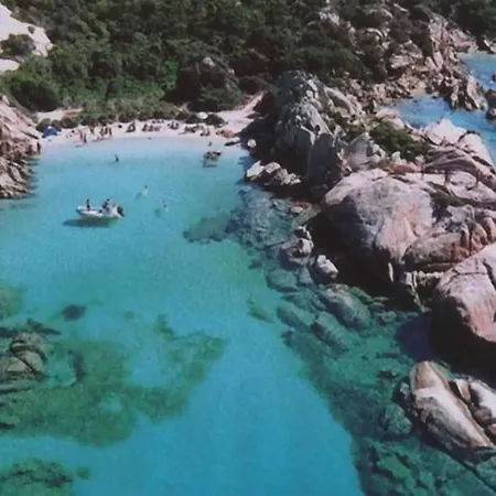 G1 Azzurra, Shared Swimming Pool Apartment *